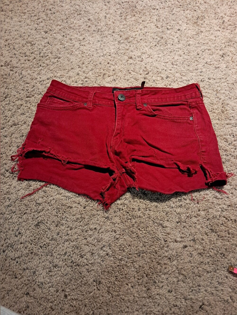 Jordache Red Frayed-Hem Button-Fly Denim Shorts Size 10
